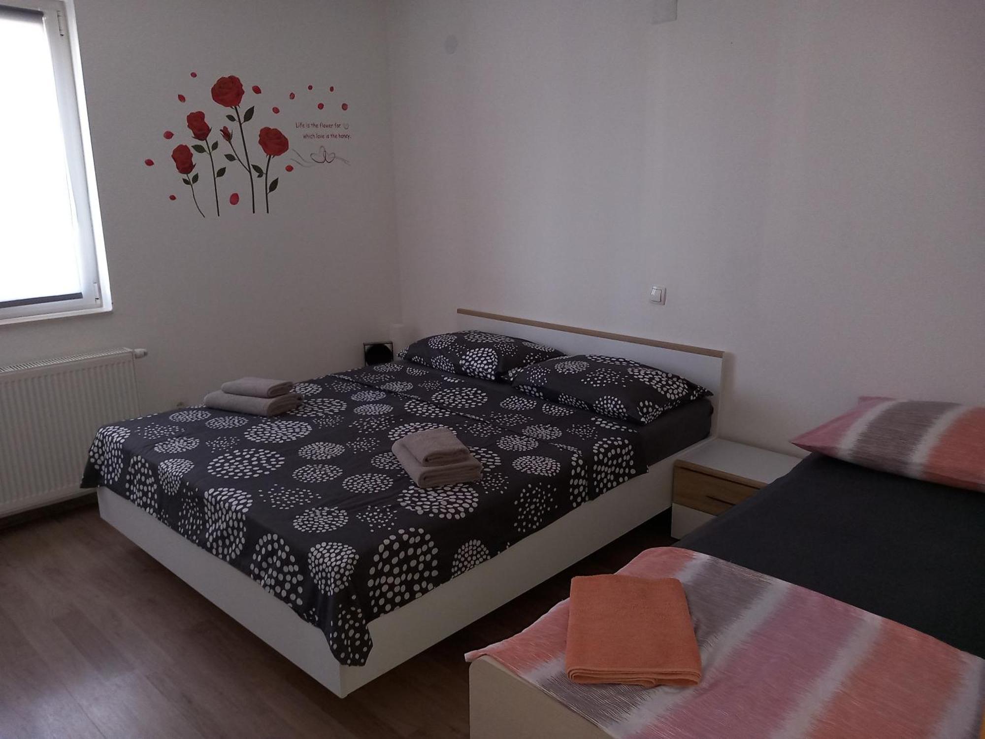 Apartman Niko Malinska Eksteriør billede